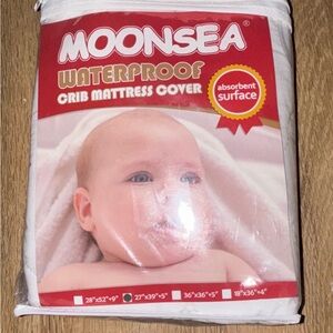 Moonsea Quilted Mattress Protector in White